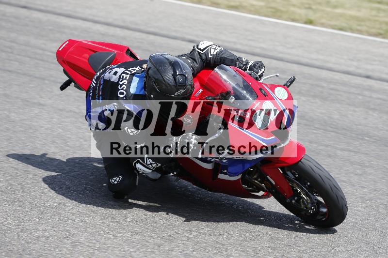 /30 23.06.2025 Get Faster Caremotion ADR/Rider Academy gruen/82